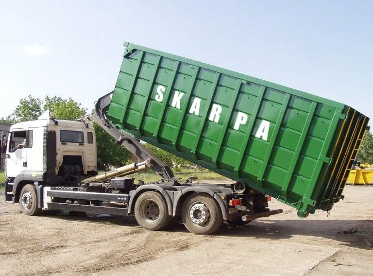 ciężarówka do transportu kontenerów 34m3